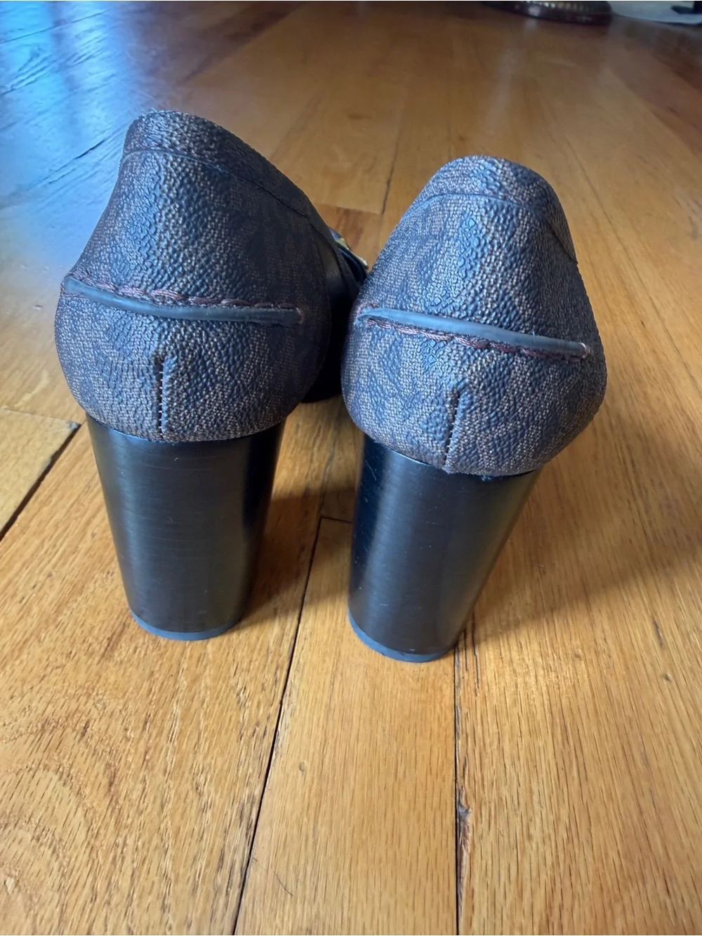 Michael Kors Brown and Black Logo Plaque Loafers
